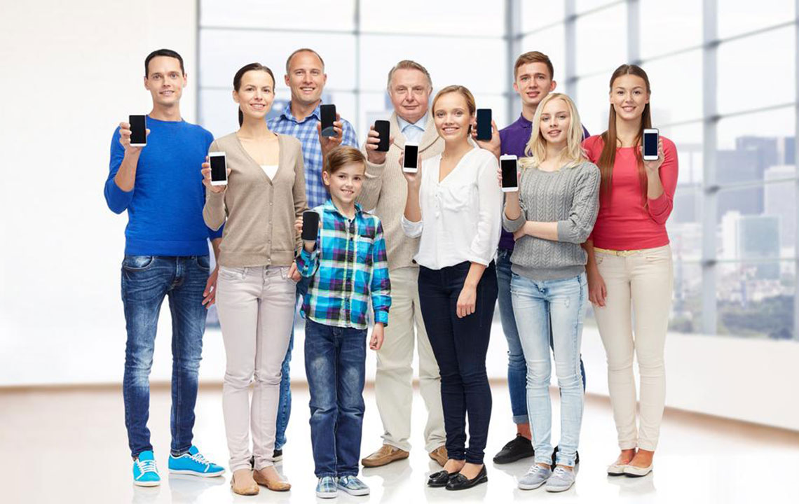 Here’s what you must know about cell phone plans for family