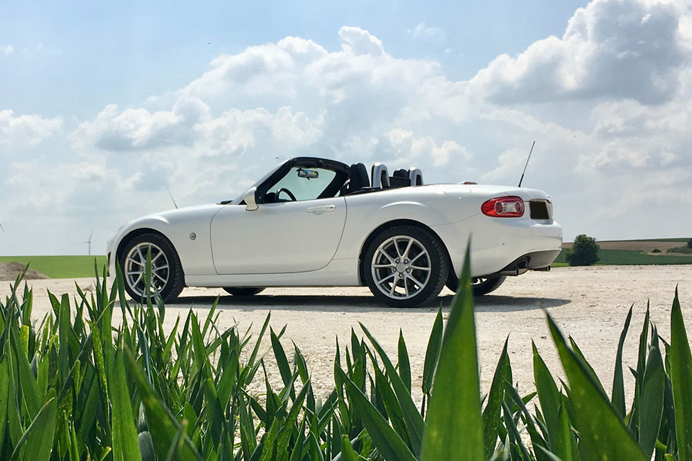 A Look at the Mazda MX-5 Miata’s Incredible Features